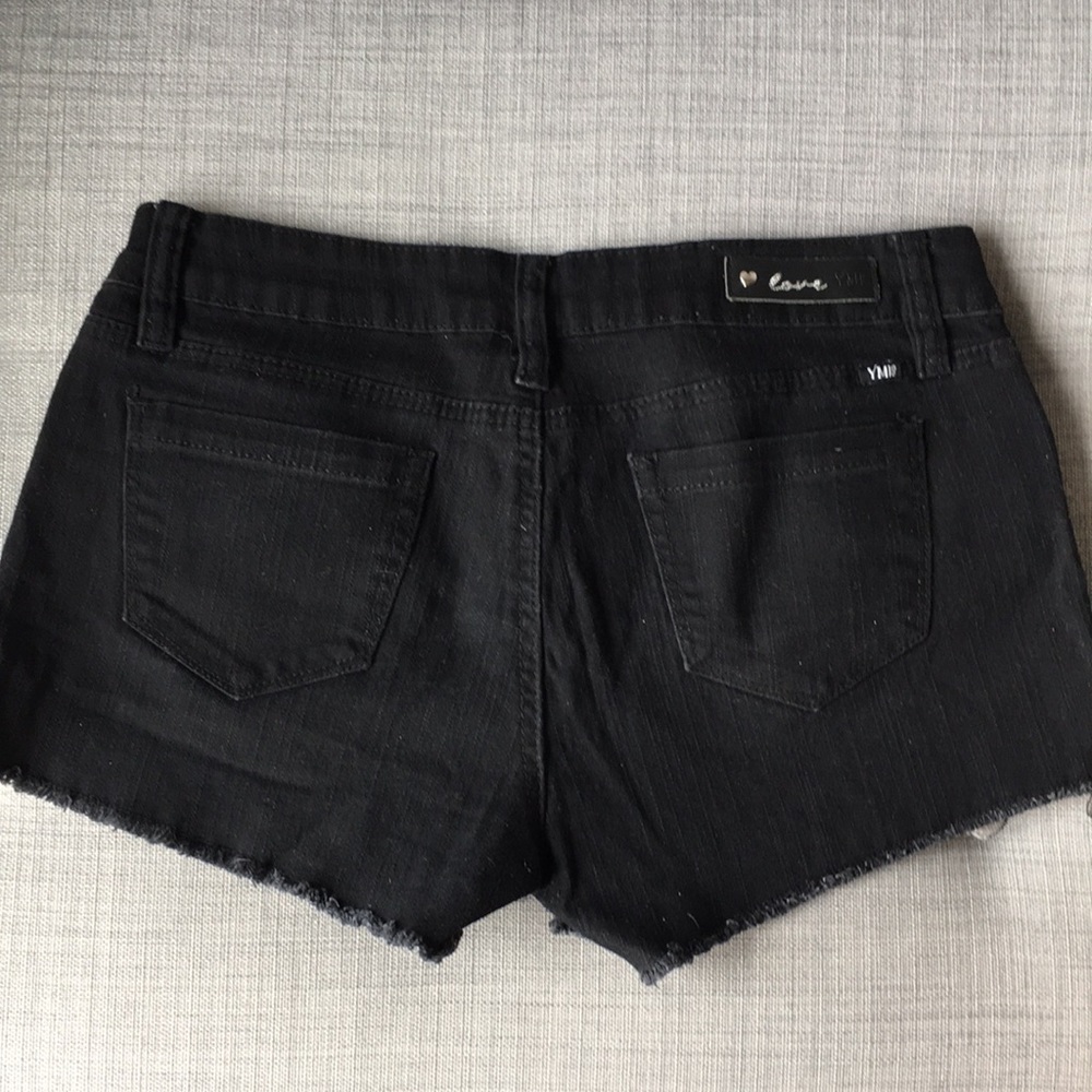 Y2K black low rise jean shorts - Size 9 - Picture 4 of 4
